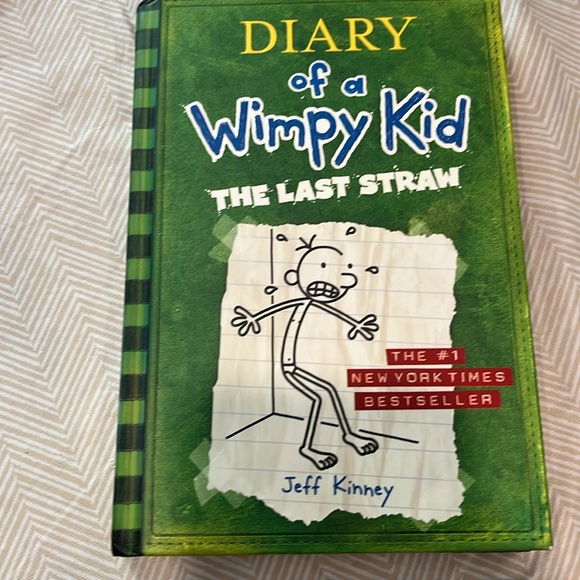 Diary of A Wimpy Kid Set of 4 Books - Picture 3 of 7